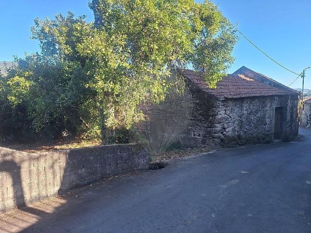 Moradia T4 à venda em Insalde e Porreiras, Paredes de Coura RE/MAX Portugal