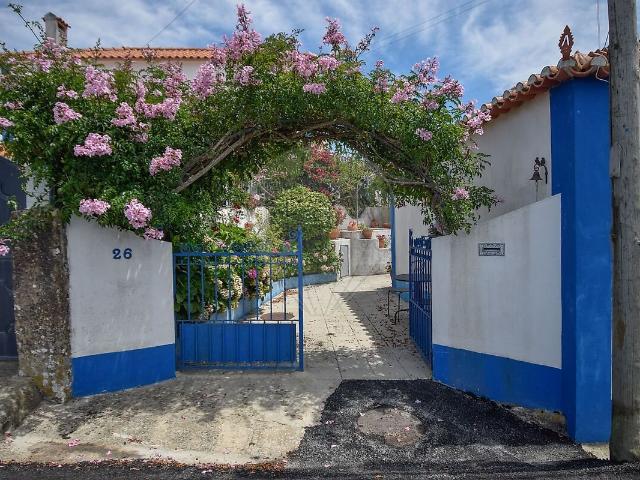 Moradia T4 à venda em Igreja Nova e Cheleiros, Mafra RE/MAX Portugal
