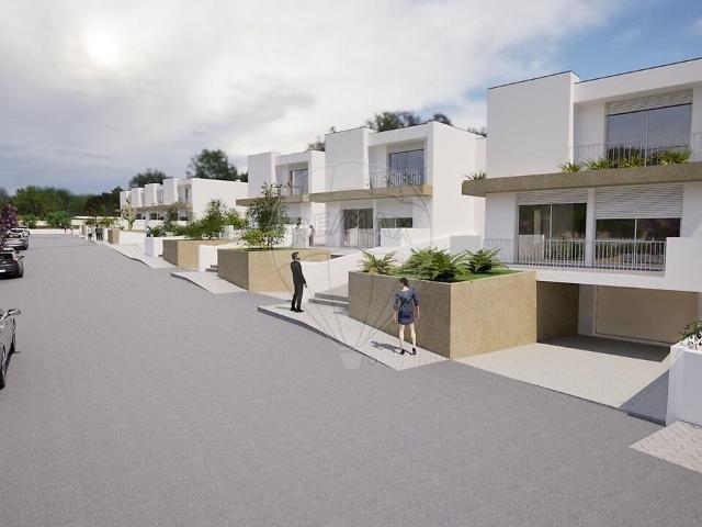 Moradia T4 à venda em Igreja Nova e Cheleiros, Mafra RE/MAX Portugal