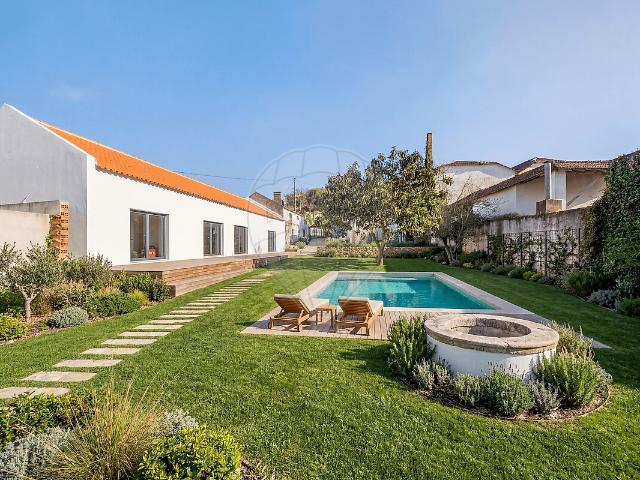 Moradia T4 à venda em Olhalvo, Alenquer RE/MAX Portugal