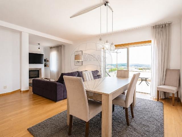 Moradia T4 à venda em Lousã e Vilarinho, Lousã RE/MAX Portugal