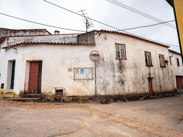 Moradia T4 à venda em Lousã e Vilarinho, Lousã RE/MAX Portugal