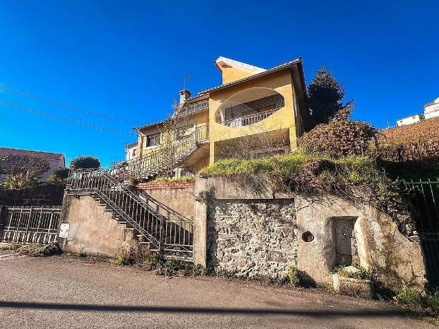 Moradia T4 à venda em Loureiro, Peso da Régua RE/MAX Portugal