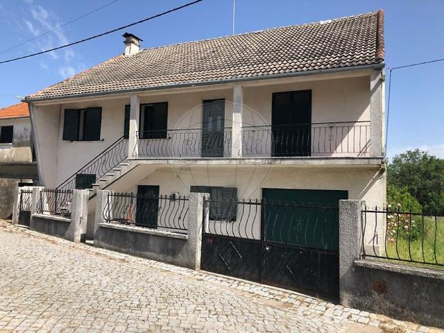 Moradia T4 à venda em Lajeosa e Forcalhos, Sabugal RE/MAX Portugal