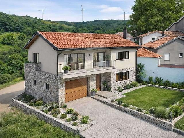 Moradia T4 à venda em Lamego