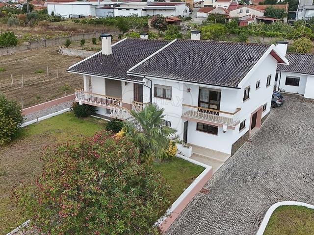 Moradia T4 à venda em Moita, Anadia RE/MAX Portugal