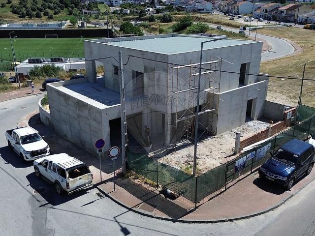 Moradia T4 à venda em Montargil, Ponte de Sor RE/MAX Portugal