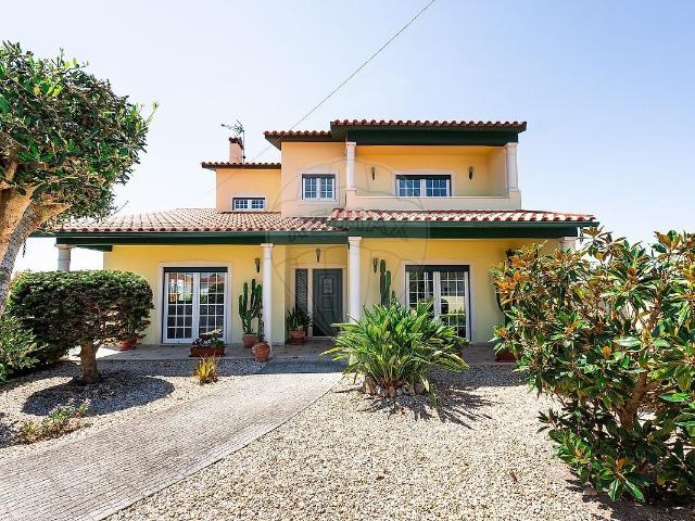 Moradia T4 à venda em Monte Real e Carvide, Leiria RE/MAX Portugal