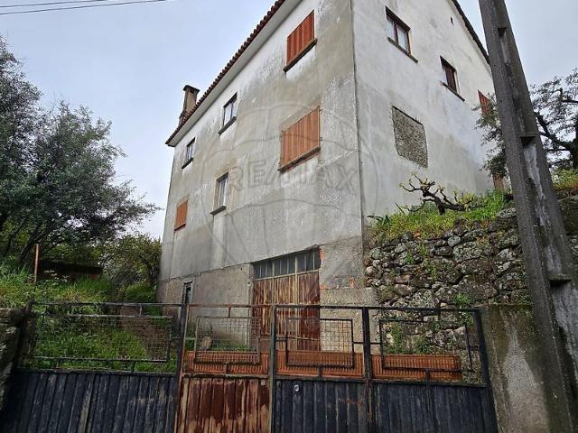 Moradia T4 à venda em Maçaínhas, Belmonte RE/MAX Portugal
