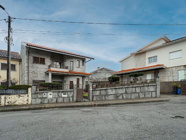 Moradia T4 à venda em Margaride Santa Eulália, Várzea, Lagares, Varziela e Moure, Felgueiras RE/MAX Portugal