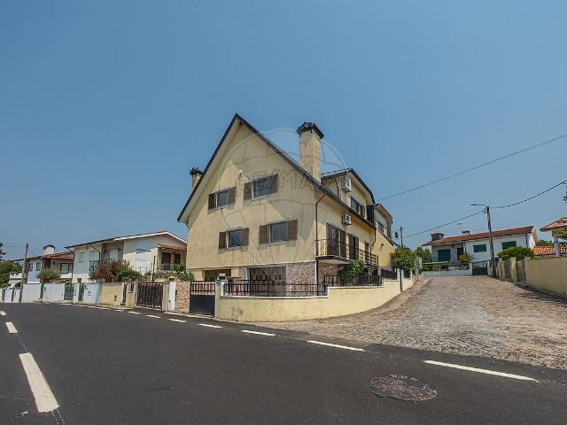 Moradia T4 à venda em Muro, Trofa RE/MAX Portugal