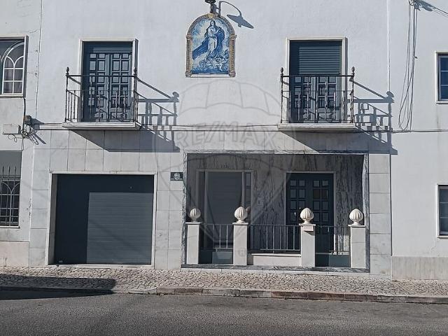 Moradia T4 à venda em Nossa Senhora da Conceição e São Bartolomeu, Vila Viçosa RE/MAX Portugal