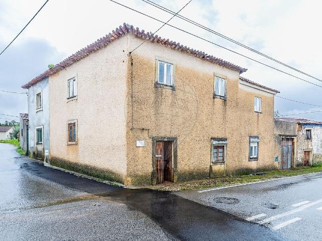 Moradia T4 à venda em Souselas e Botão, Coimbra RE/MAX Portugal