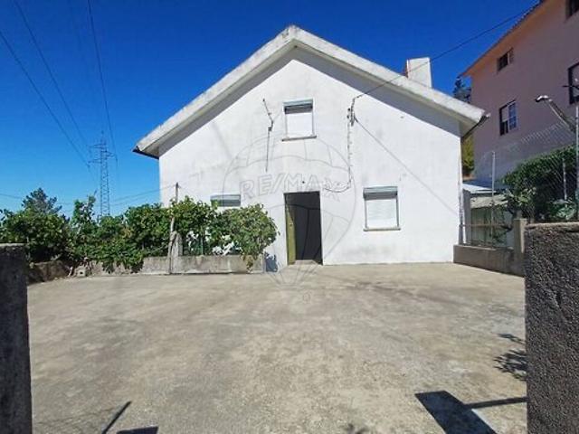 Moradia T4 à venda em Sabugueiro, Seia RE/MAX Portugal