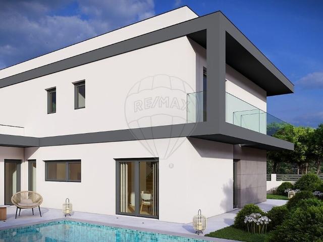 Moradia T4 à venda em Santo António da Charneca, Barreiro RE/MAX Portugal