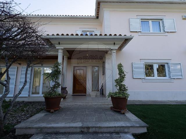 Moradia T4 à venda em Santo António dos Olivais, Coimbra RE/MAX Portugal