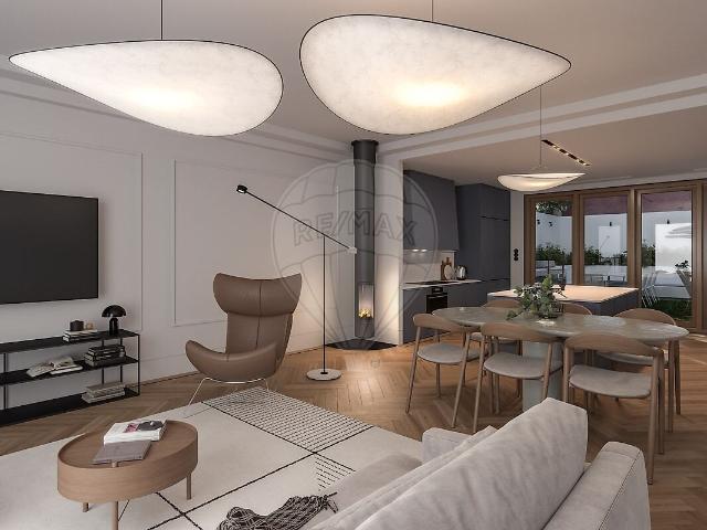 Moradia T4 à venda em Santo António, Lisboa RE/MAX Portugal