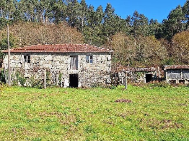 Moradia T4 à venda em Sapardos, Vila Nova de Cerveira RE/MAX Portugal