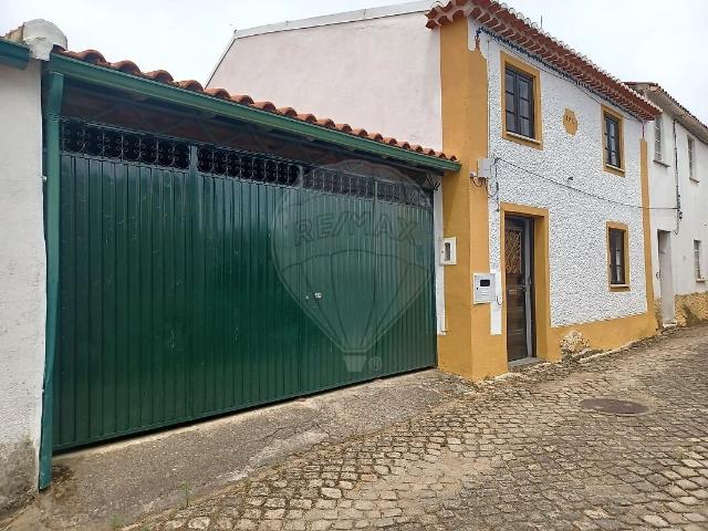 Moradia T4 à venda em Sarnadas de Rodão, Vila Velha de Ródão RE/MAX Portugal