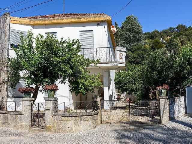 Moradia T4 à venda em Sé e São Lourenço, Portalegre RE/MAX Portugal