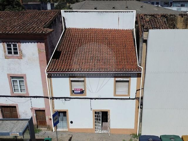 Moradia T4 à venda em Sé e São Lourenço, Portalegre RE/MAX Portugal