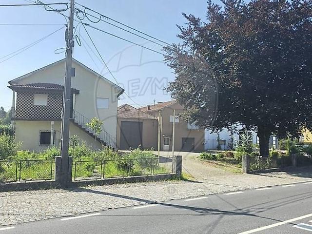 Moradia T4 à venda em Seroa, Paços de Ferreira RE/MAX Portugal