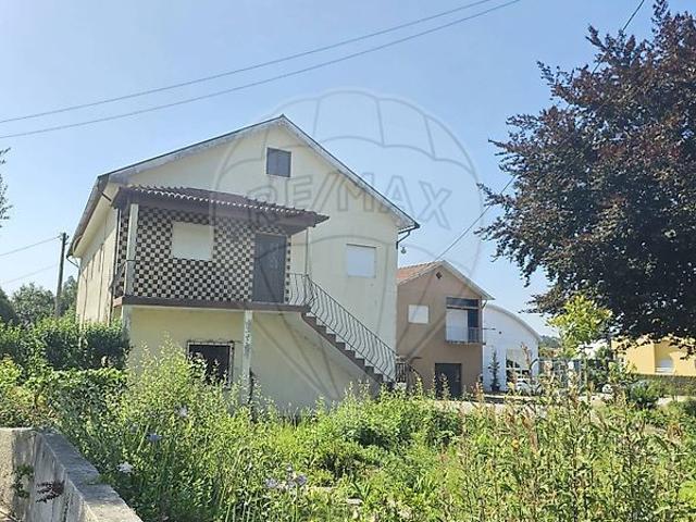 Moradia T4 à venda em Seroa, Paços de Ferreira RE/MAX Portugal