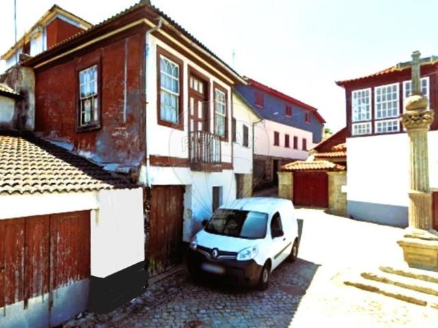 Moradia T4 à venda em Sernancelhe