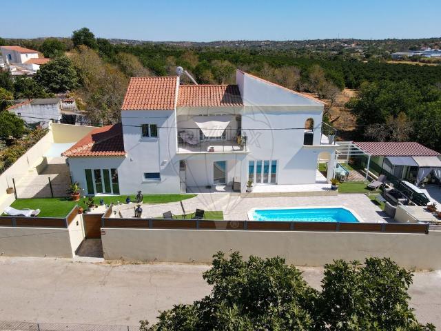 Moradia T4 à venda em Silves
