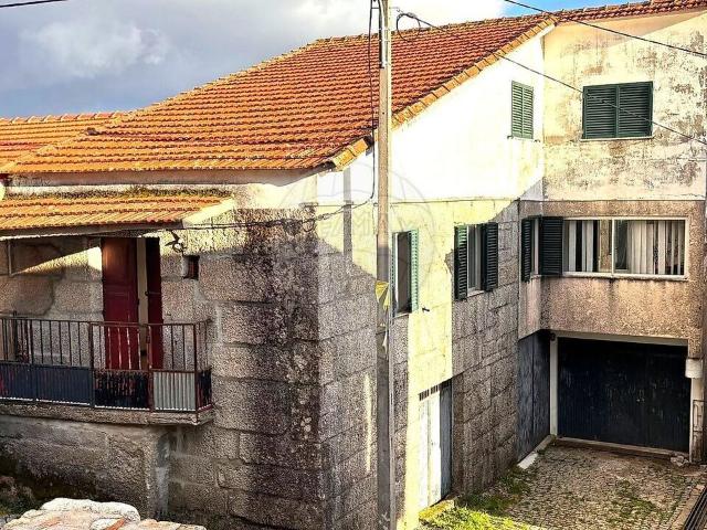 Moradia T4 à venda em Sul, São Pedro do Sul RE/MAX Portugal
