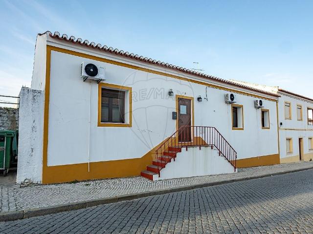 Moradia T4 à venda em Póvoa de São Miguel, Moura RE/MAX Portugal
