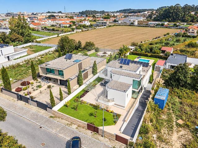 Moradia T4 à venda em Póvoa de Varzim, Beiriz e Argivai, Póvoa de Varzim RE/MAX Portugal