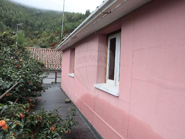 Moradia T4 à venda em Pomares, Arganil RE/MAX Portugal