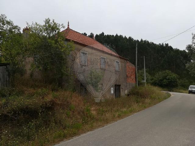 Moradia T4 à venda em Pombal