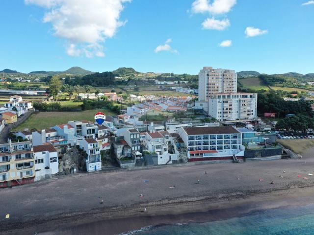 Moradia T4 à venda em Rosto de Cão São Roque, Ponta Delgada RE/MAX Portugal