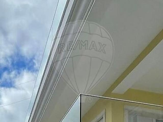 Moradia T4 à venda em Pontinha e Famões, Odivelas RE/MAX Portugal