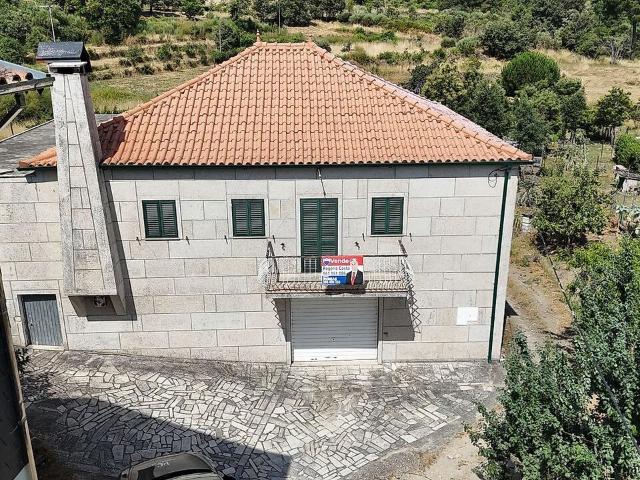 Moradia T4 à venda em Pópulo e Ribalonga, Alijó RE/MAX Portugal