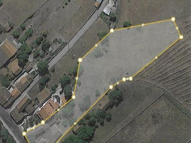 Moradia T4 à venda em Porto de Mós