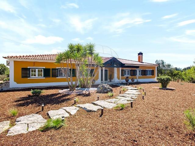 Moradia T4 à venda em Paialvo, Tomar RE/MAX Portugal
