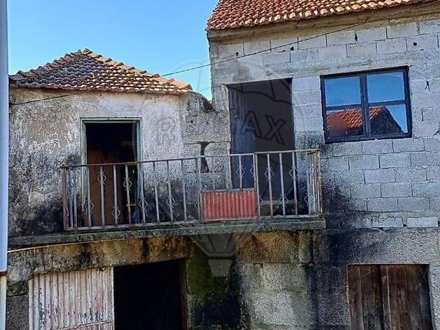 Moradia T4 à venda em Peva e Segões, Moimenta da Beira RE/MAX Portugal