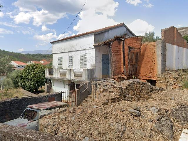 Moradia T4 à venda em Peso e Vales do Rio, Covilhã RE/MAX Portugal