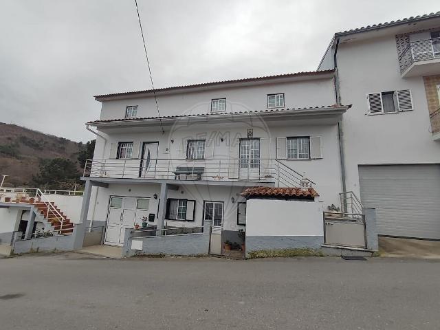 Moradia T4 à venda em Rapa e Cadafaz, Celorico da Beira RE/MAX Portugal