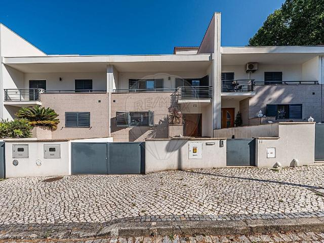 Moradia T4 à venda em Repeses e São Salvador, Viseu RE/MAX Portugal