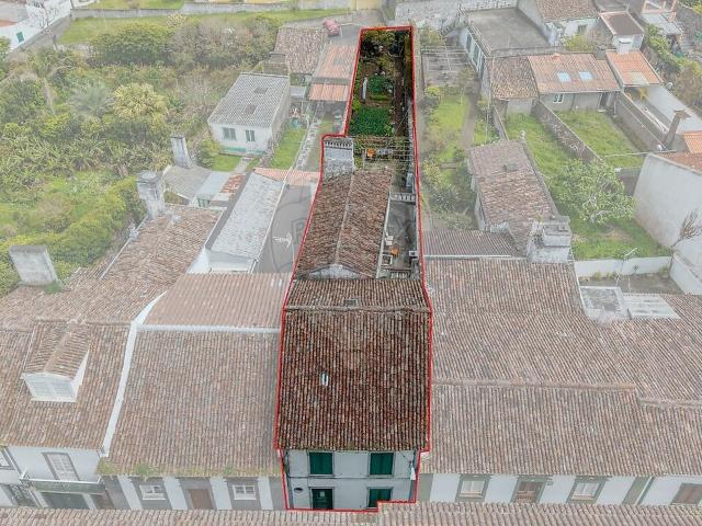 Moradia T4 à venda em Ribeira Grande Matriz, Ribeira Grande RE/MAX Portugal