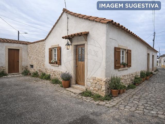 Moradia T4 à venda em Torres Novas São Pedro, Lapas e Ribeira Branca, Torres Novas RE/MAX Portugal