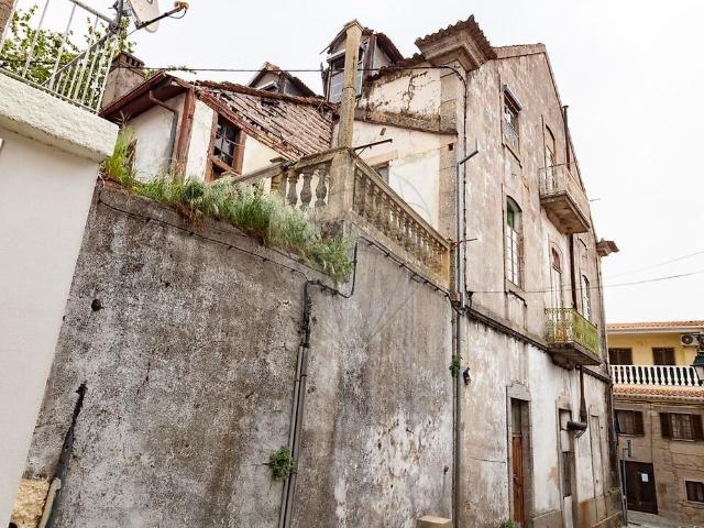 Moradia T4 à venda em Teixoso e Sarzedo, Covilhã RE/MAX Portugal