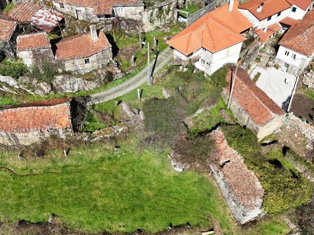 Moradia T4 à venda em Vouzela