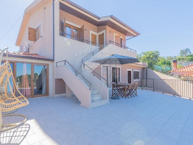Moradia T4 à venda em Vila Caiz, Amarante RE/MAX Portugal