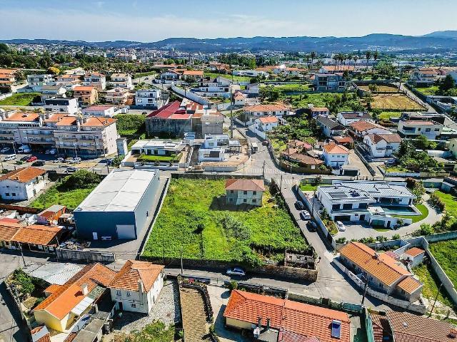 Moradia T4 à venda em Vila de Cucujães, Oliveira de Azeméis RE/MAX Portugal