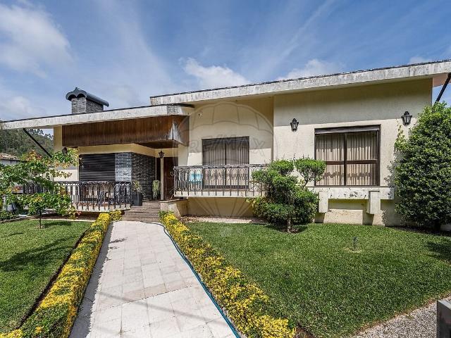 Moradia T4 à venda em Vila Nova de Famalicão e Calendário, Vila Nova de Famalicão RE/MAX Portugal